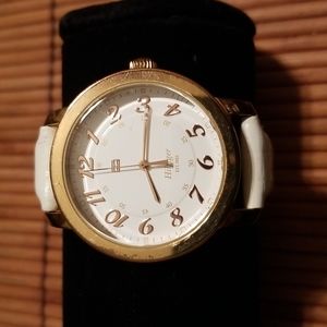 VINTAGE TOMMY HILFIGER WRISTWATCH